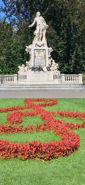 Viena: La ciudad de la música, de las artes y de los sueños - Blogs de Austria - Dia 1: Museo Sisí, biblioteca nacional, Opera y Free tour (44)