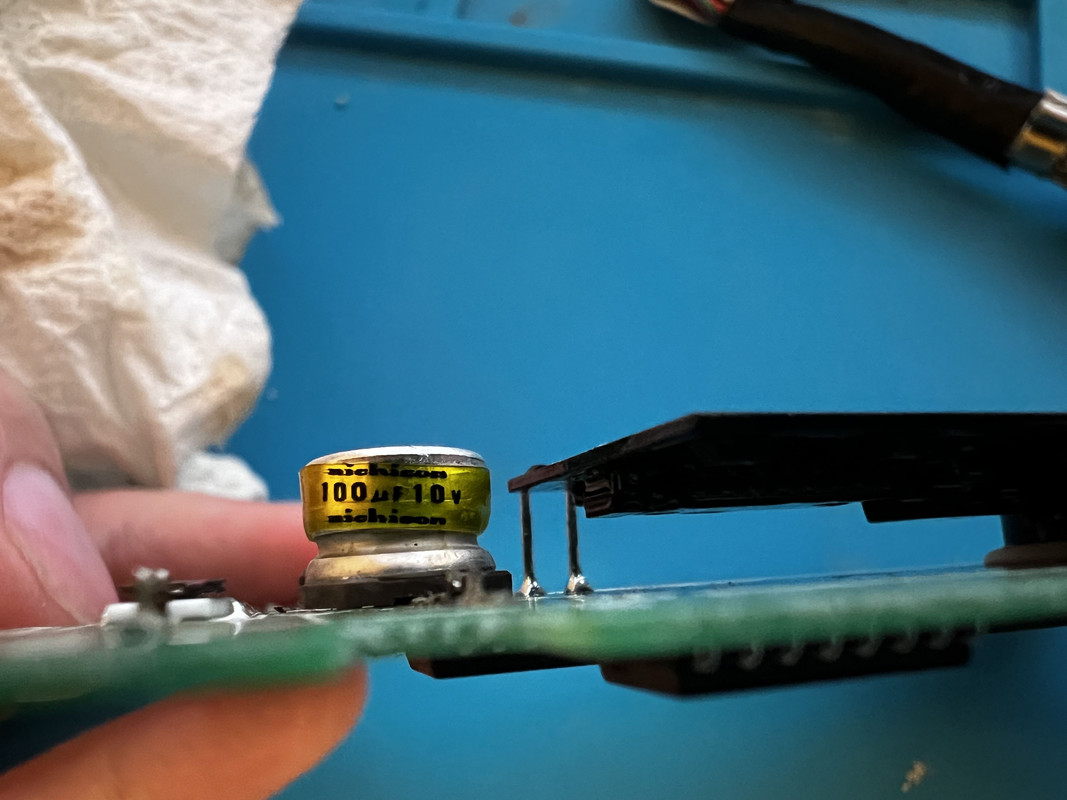 720c-lcd-6-2