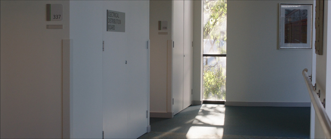 Killing Ground 2016 (1080p x265 10bit Tigole).mkv_snapshot_01.23