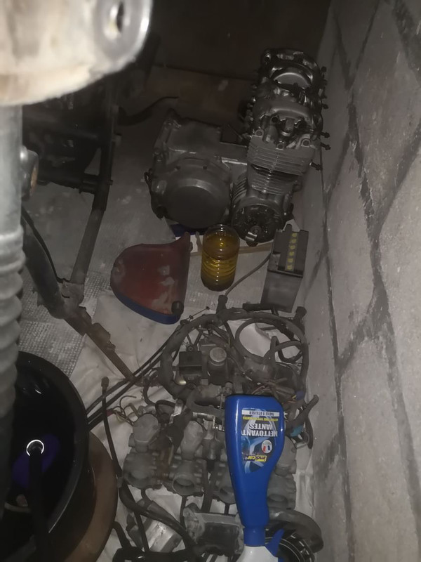 C0DF9B1C-1D2E-45BB-895C-15E05E48A80E