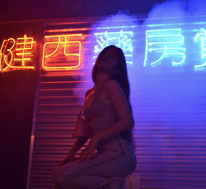 54E55C27-5AFD-4D6F-BE48-DF6CE78E2E90