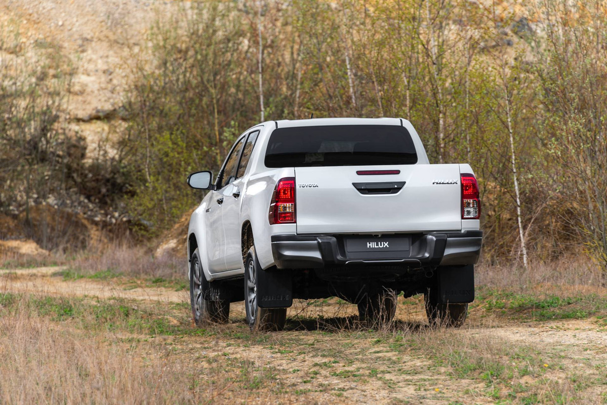 Toyota Hilux 2019 Special Edition (2)
