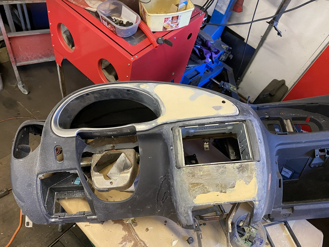 F749D86F-4DCD-4BF7-908F-97D0EBF90249