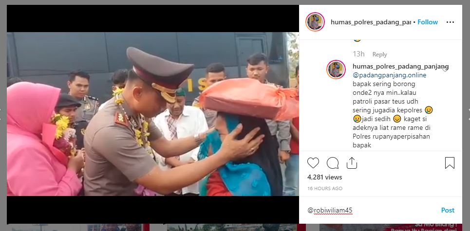 Momen haru upacara pisah sambut Kapolres Padang Panjang dan seorang bocah penjual onde-onde