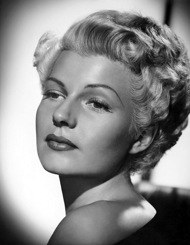 rita_hayworth_d61