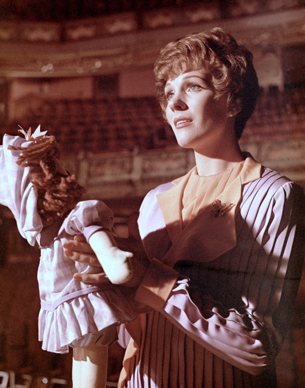 julie_andrews_mc19