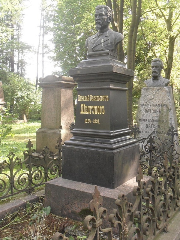 768px-Mogila-publicista-Nikolaa-Selgunova