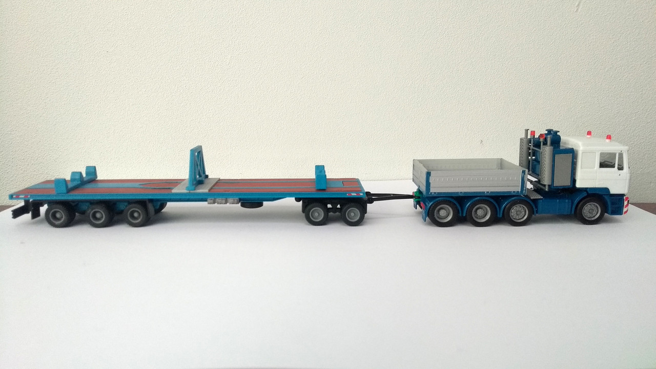 Mach (2716)