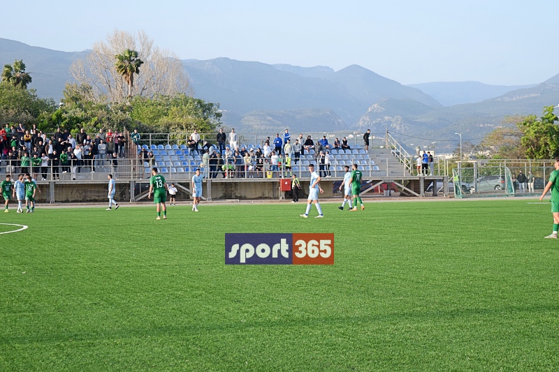, &Tau;&omicron; &phi;&omega;&tau;&omicron;&rho;&epsilon;&pi;&omicron;&rho;&tau;ά&zeta; &tau;&omicron;&upsilon; &tau;&epsilon;&lambda;&iota;&kappa;&omicron;ύ &Epsilon;&rho;ά&nu;&eta;-&Pi;&alpha;&nu;&theta;&omicron;&upsilon;&rho;&iota;&alpha;&kappa;ό&sigmaf; (&phi;&omega;&tau;&omicron;)