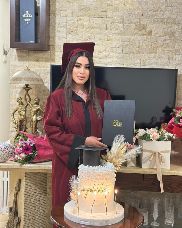 صور إليسا أندونيان مثيرة 2025 | إليسا أندونيان نار - لقطات عري 2026! Elissaandonian-1756222809770