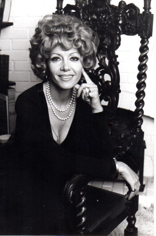 ingrid_pitt_b59