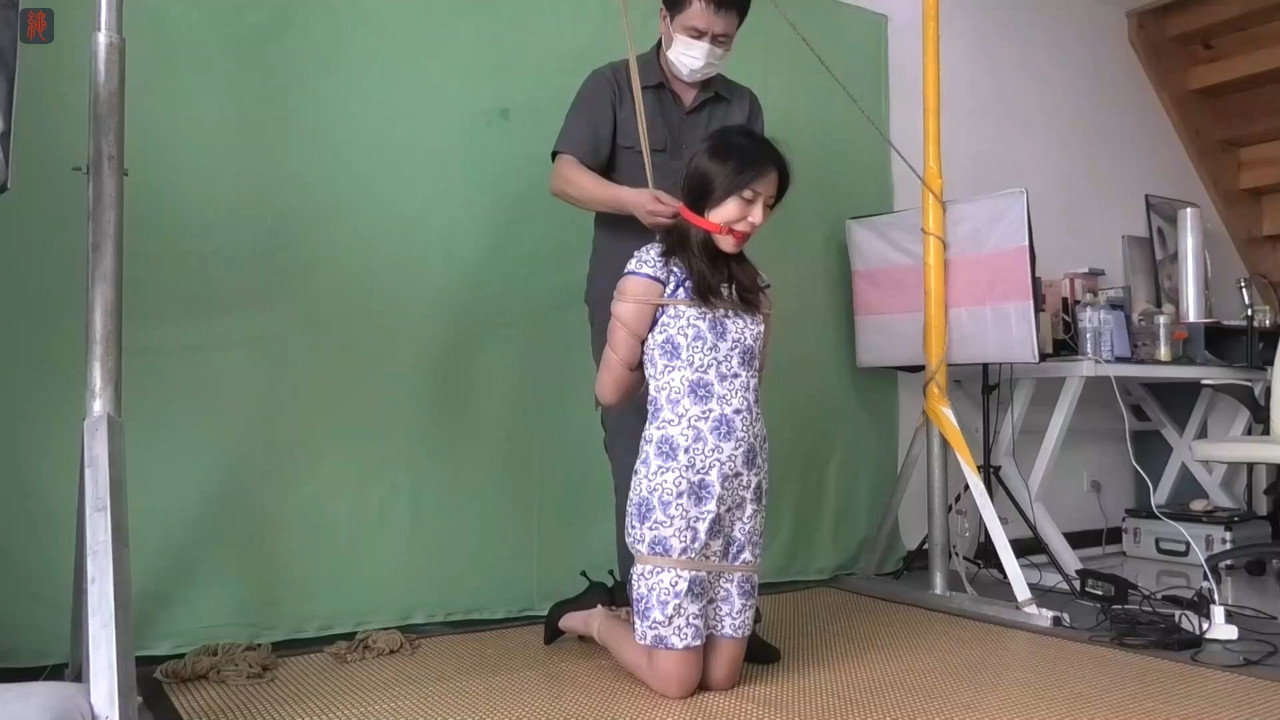 绳之韵 点点青花小旗袍.mp4_20200925_185316.308