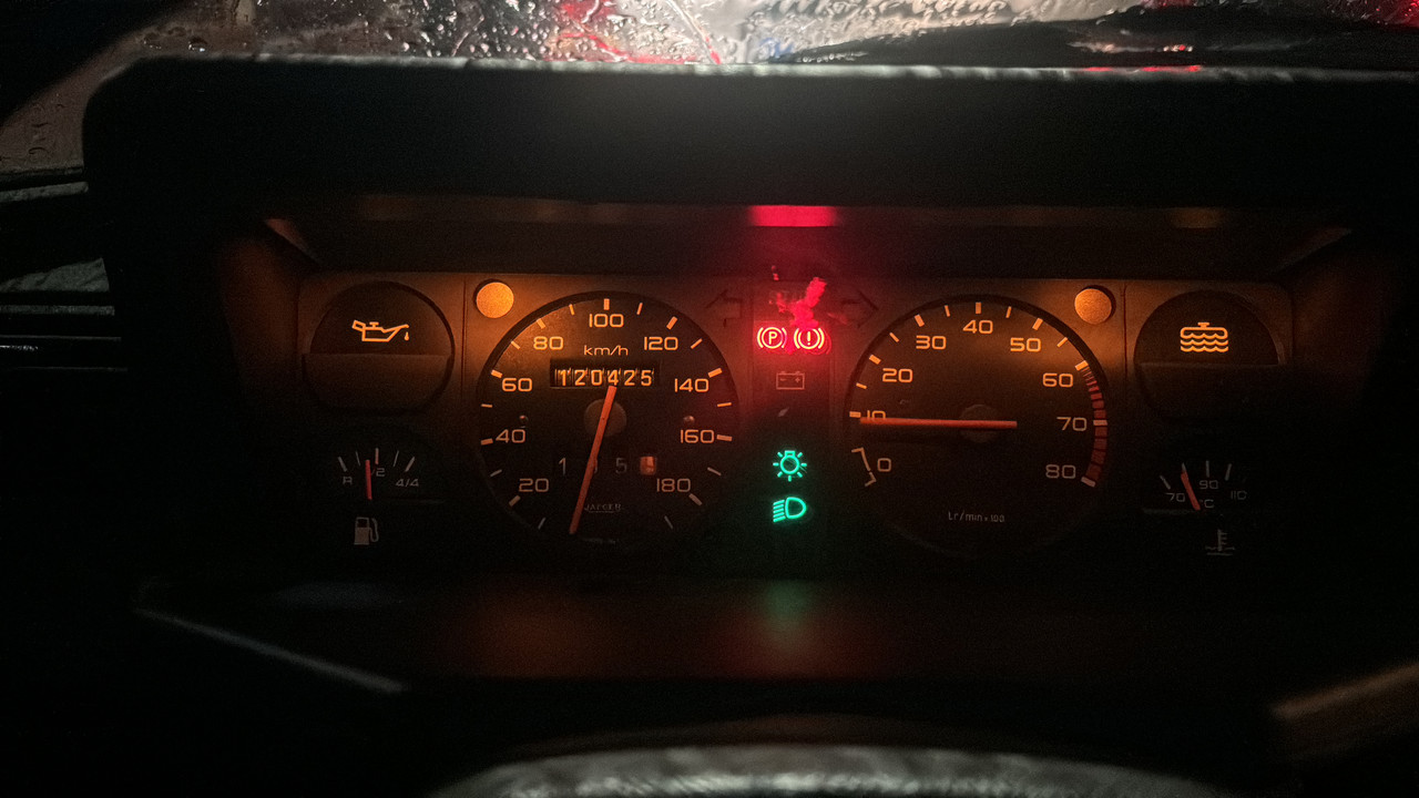 3F526D77-6681-481C-8FE0-E73B1543A3F4