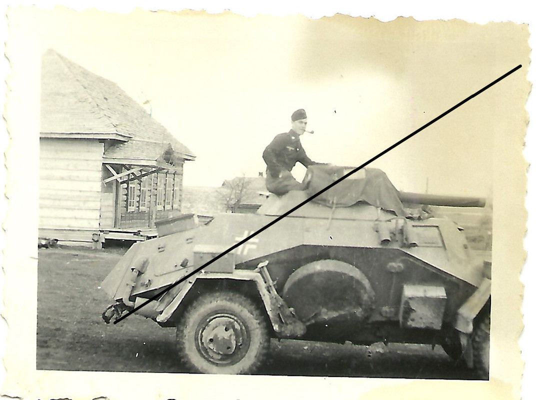 Foto Soldaten Panzer Tank Spähpanzer Stellung an