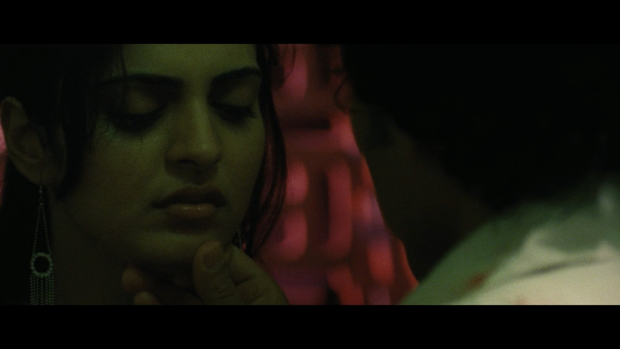 Miss.Lovely.2012.1080p.NF.mkv_snapshot_05.57_[2021.07.14_11.03.29]