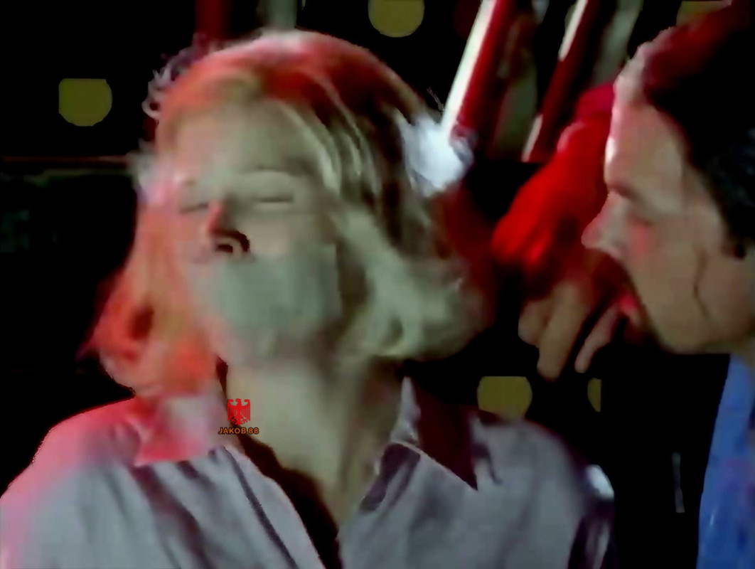 Karen Cliche 5 - Dr. Jekyll and Mr. Hyde 2000