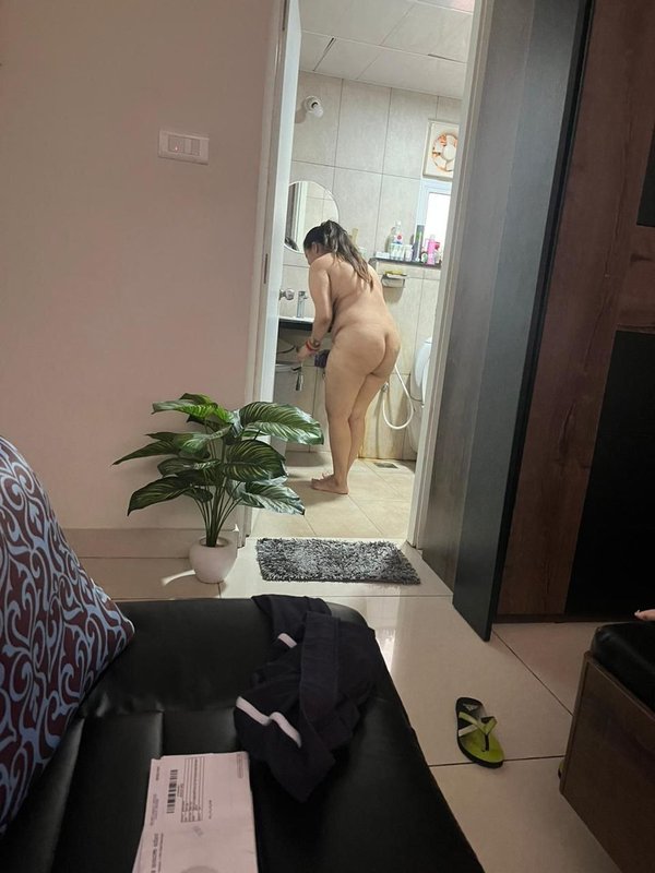 Beautiful Newly Married Chubby Wife Hot Big Boobs Make Sexy Ass Dogy Pose Giving Deep Throat Blowjob Videos+Pics Update 5 IMG-6.jpg