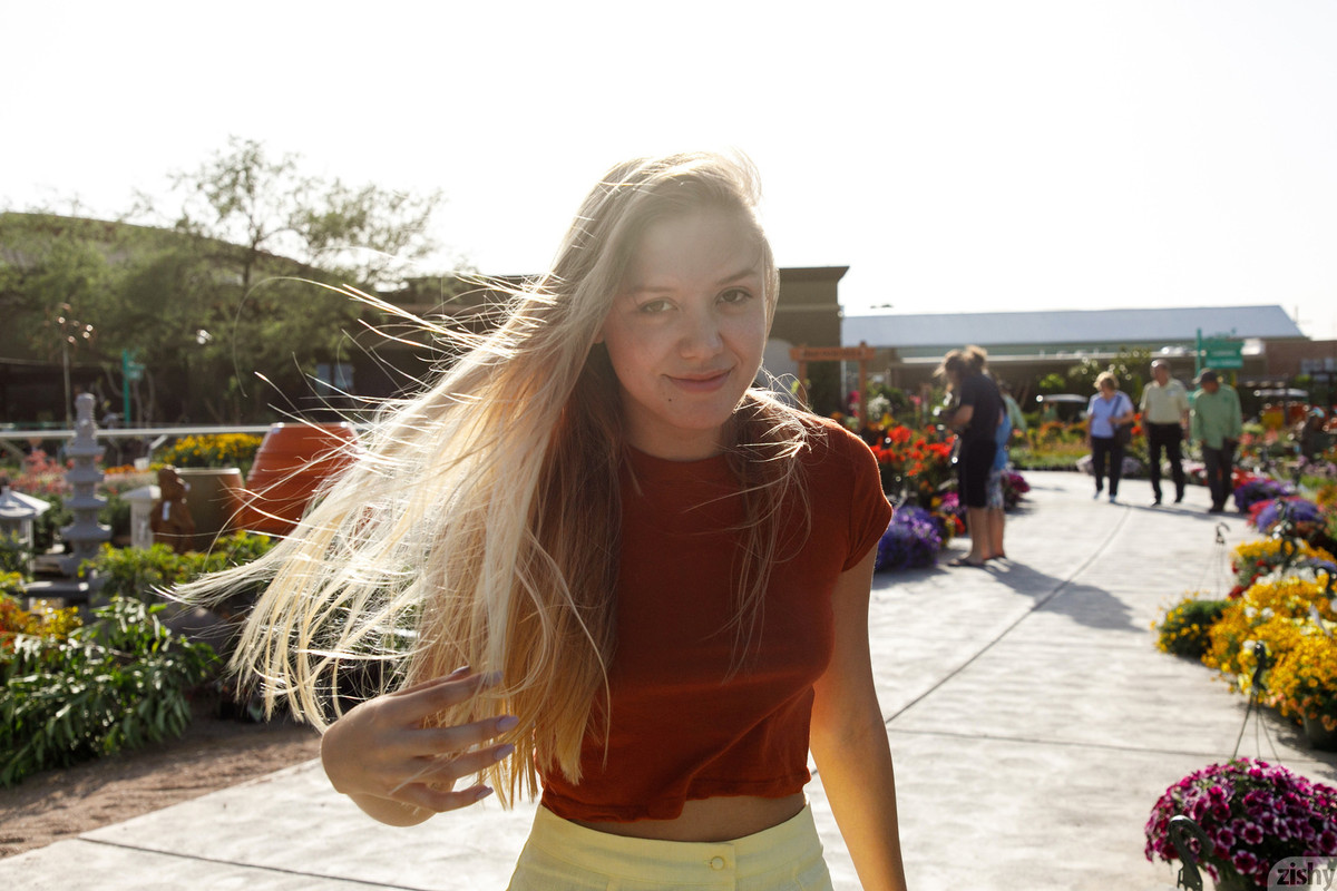 full_048_1412210723578158