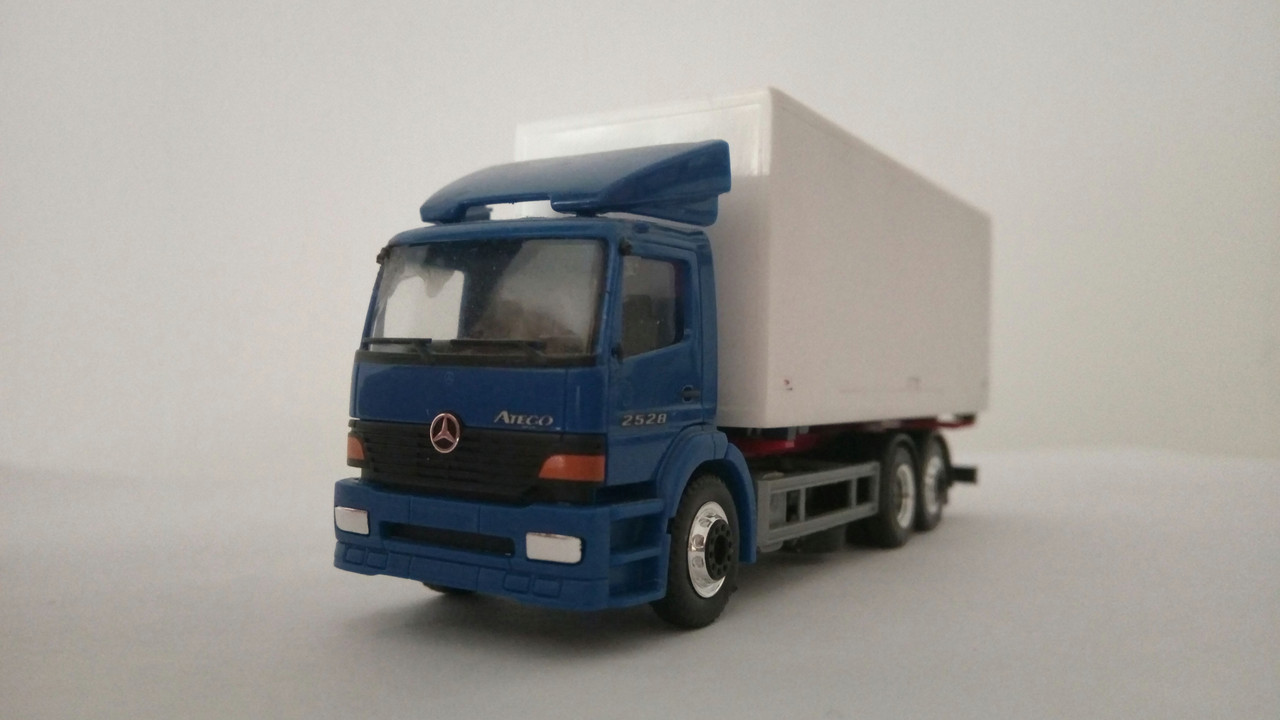 Macht (8102)