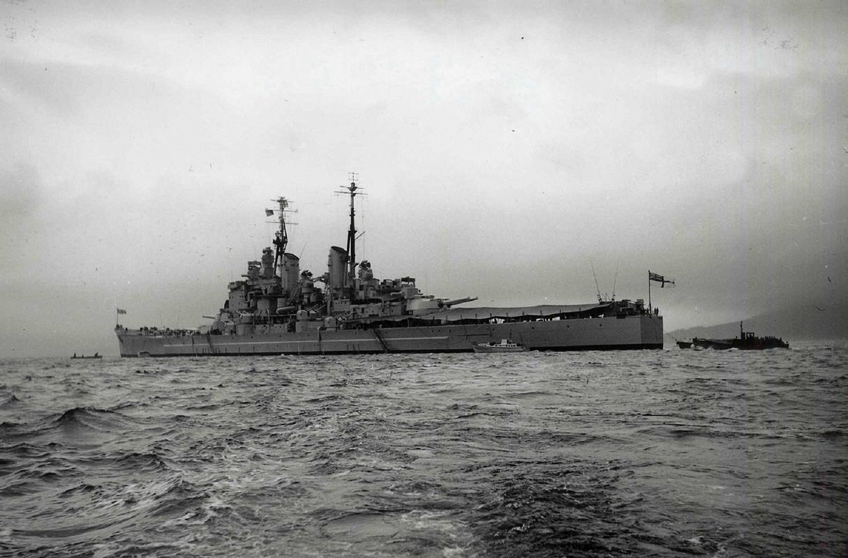 https://i.postimg.cc/3RnQXHw7/HMS-Vanguard-1946-2.jpg
