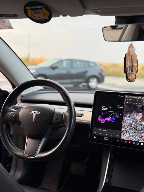 Tesla Model 3 — фото 4