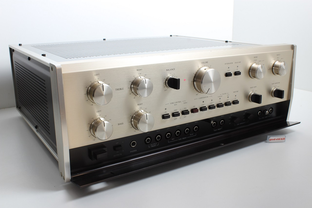 Accuphase C-200X offen