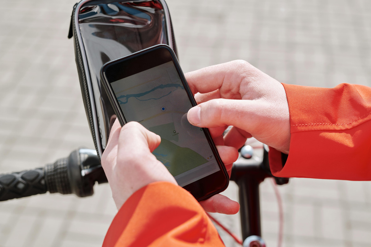 تنظیم مسیر دوچرخه‌سواری با GPS و ذخیره مسیرها