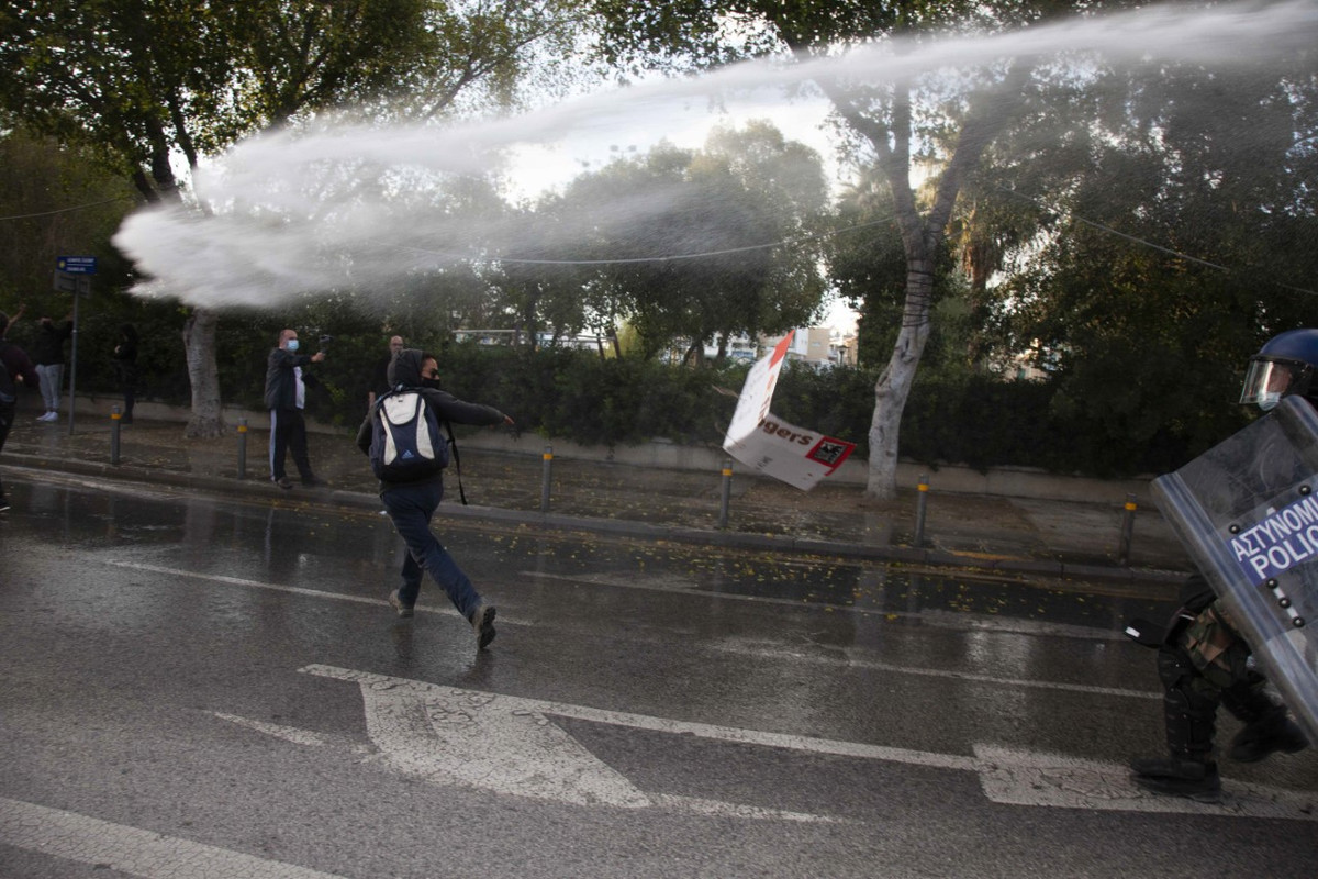 εντασειςςςς