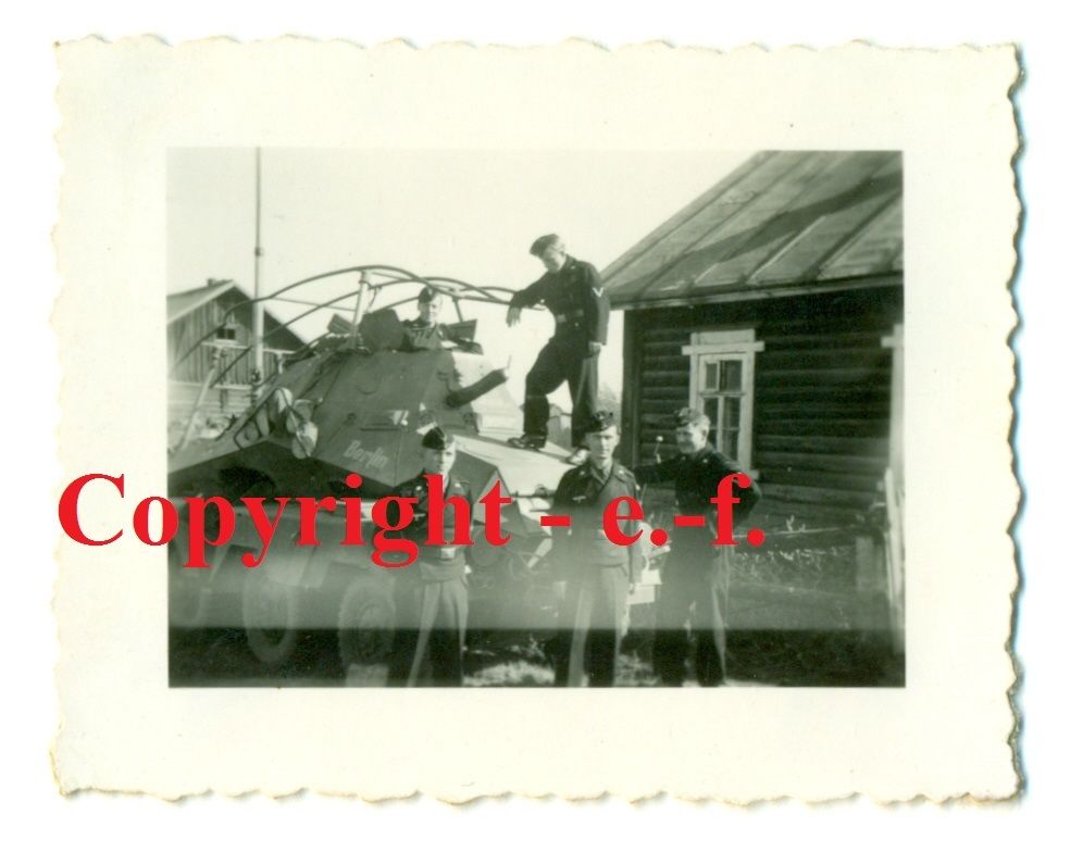 FOTO - PANZER-SPÄHWAGEN - SdKfz mit EIGENNAME BERLIN