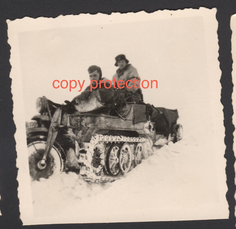 Orig. Foto KETTENKRAD mit Anhänger wintertarn 1942 Winteruniform