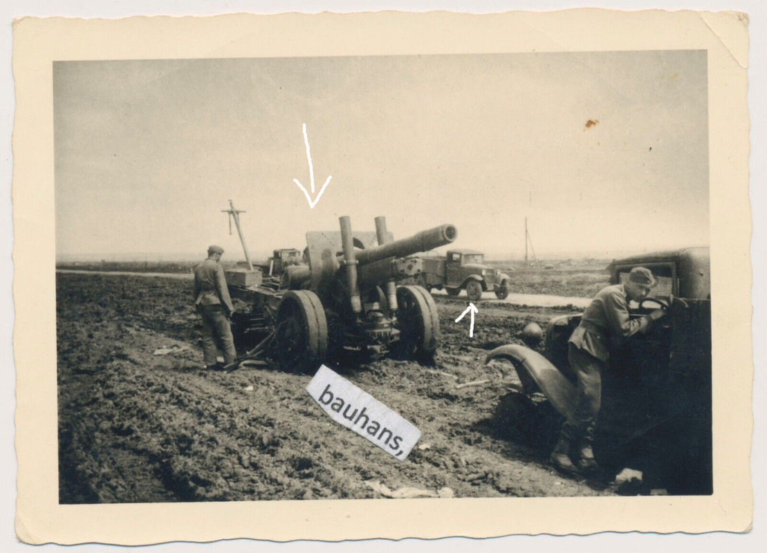 Foto Russland ,Wehrmacht Soldaten, LKW, Geschütz