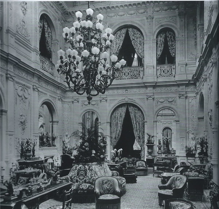 Hôtel Brûlepourpoint, salon de bronze Hôtel Brûlepourpoint, salon de bronze