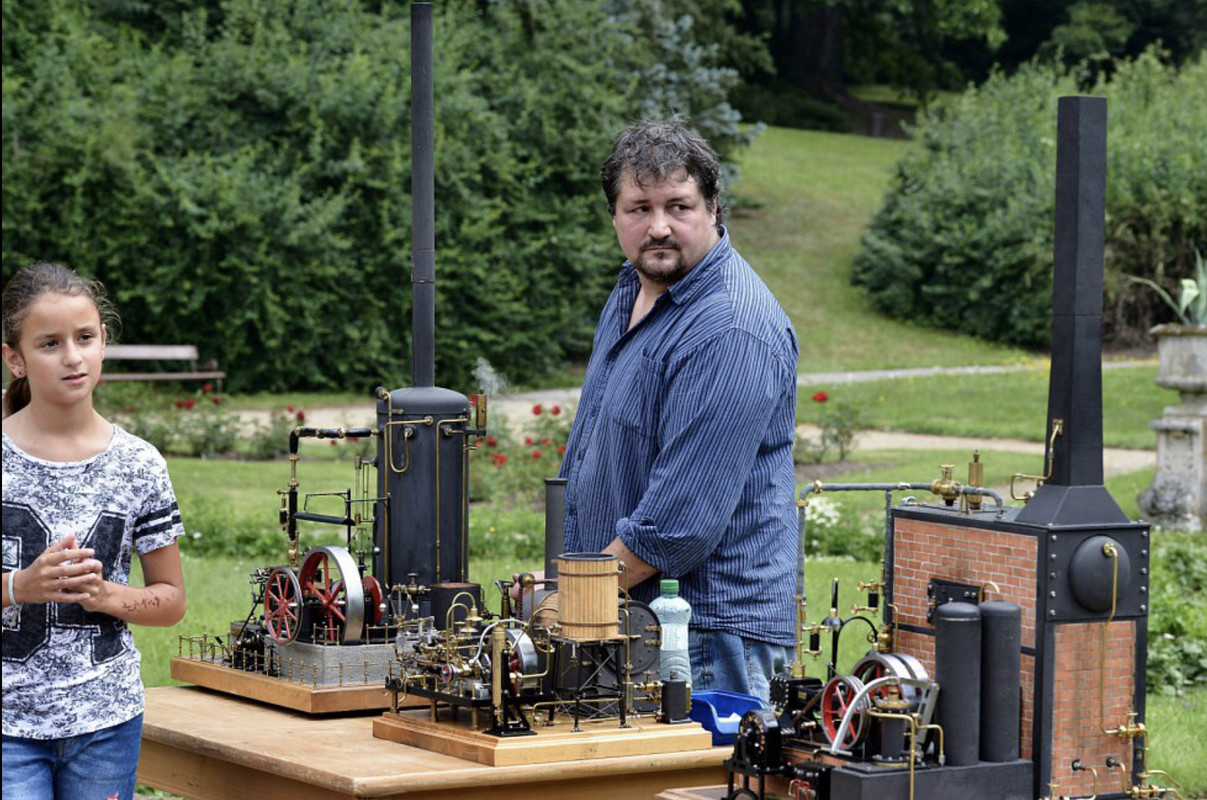 2A6F7224-E682-40D5-9967-DF98A5D923A3