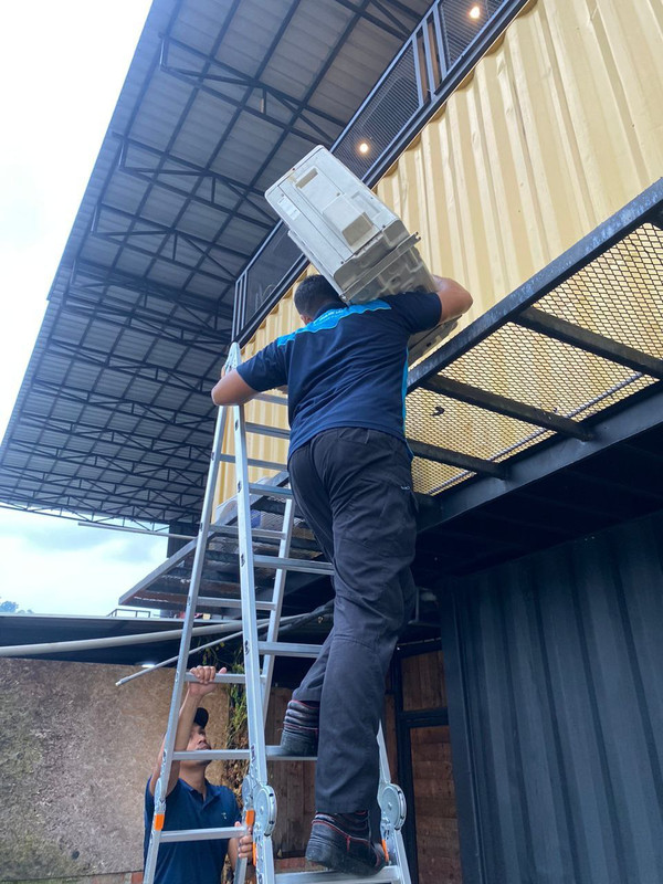 Pemasangan Aircond Baru