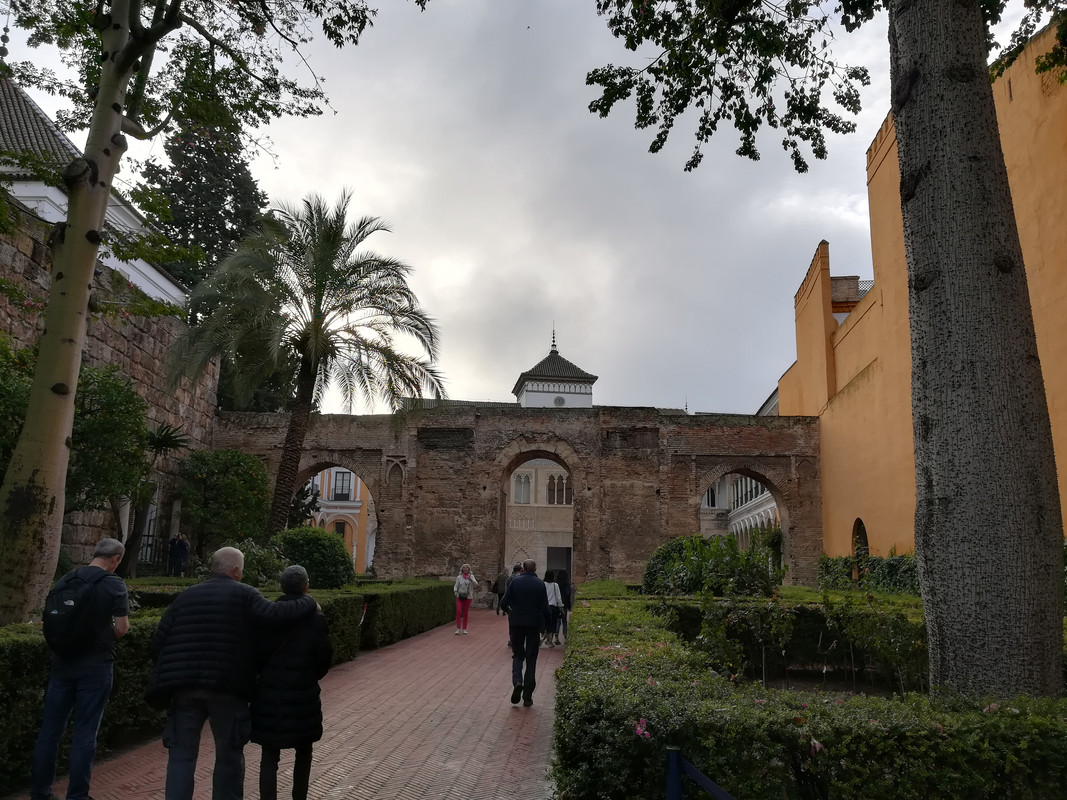 Día tres: El alcázar de Sevilla y la Catedral. - Sevilla, bajo la lluvia de otoño (2)