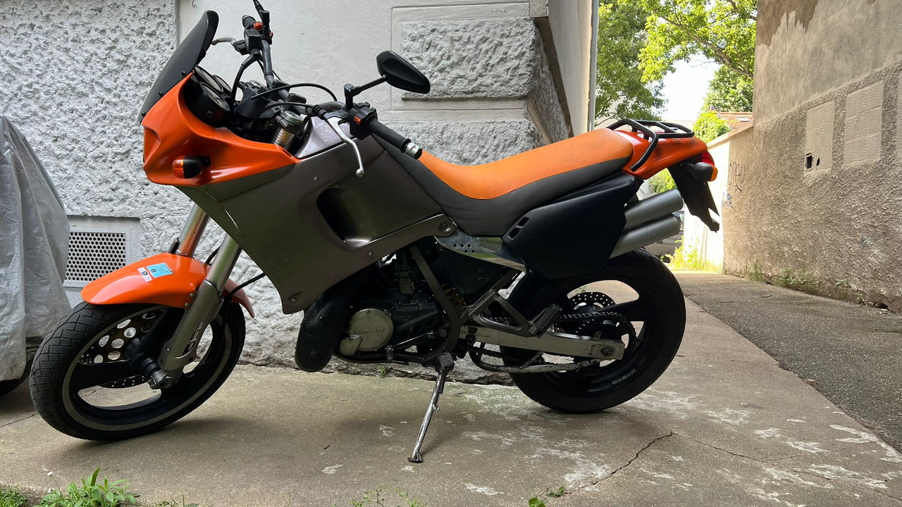 e36a5d9c-7027-458d-90a8-61f6a4b91f7b (1)