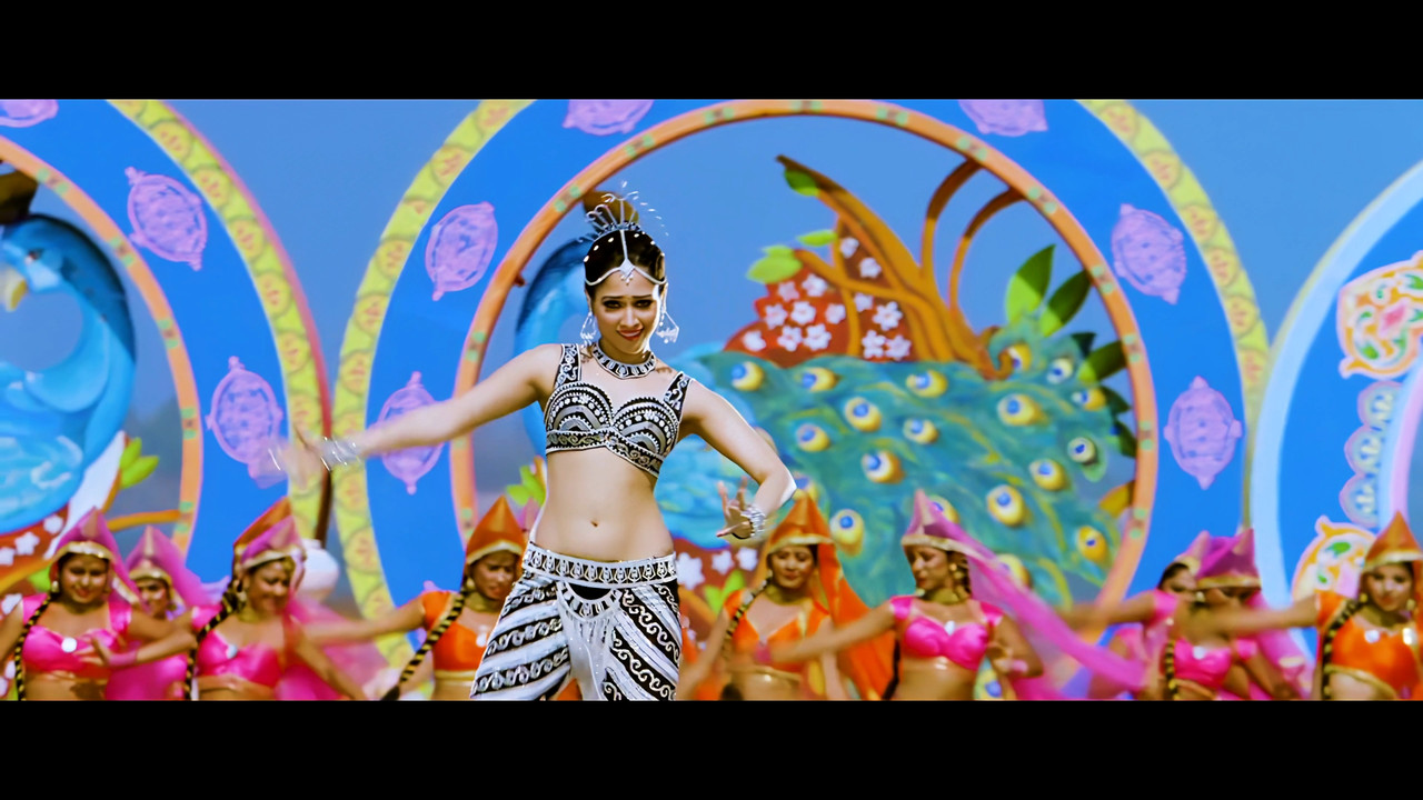 Tamanna Hot Song From Himmatwala Naino Main Sapna 4K (Best Quality).mp4_snapshot_01.24_[2021.04.05_1
