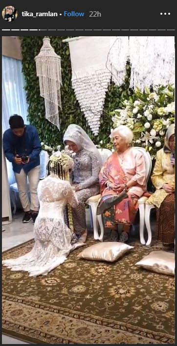 mantan personel T2 saat memohon doa ke orang tua