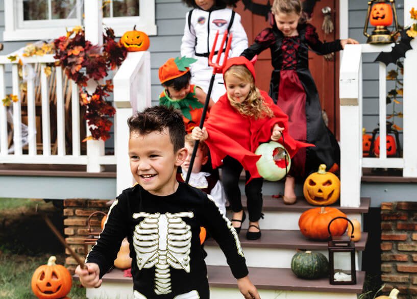 copii-costumati-de-halloween.jpg