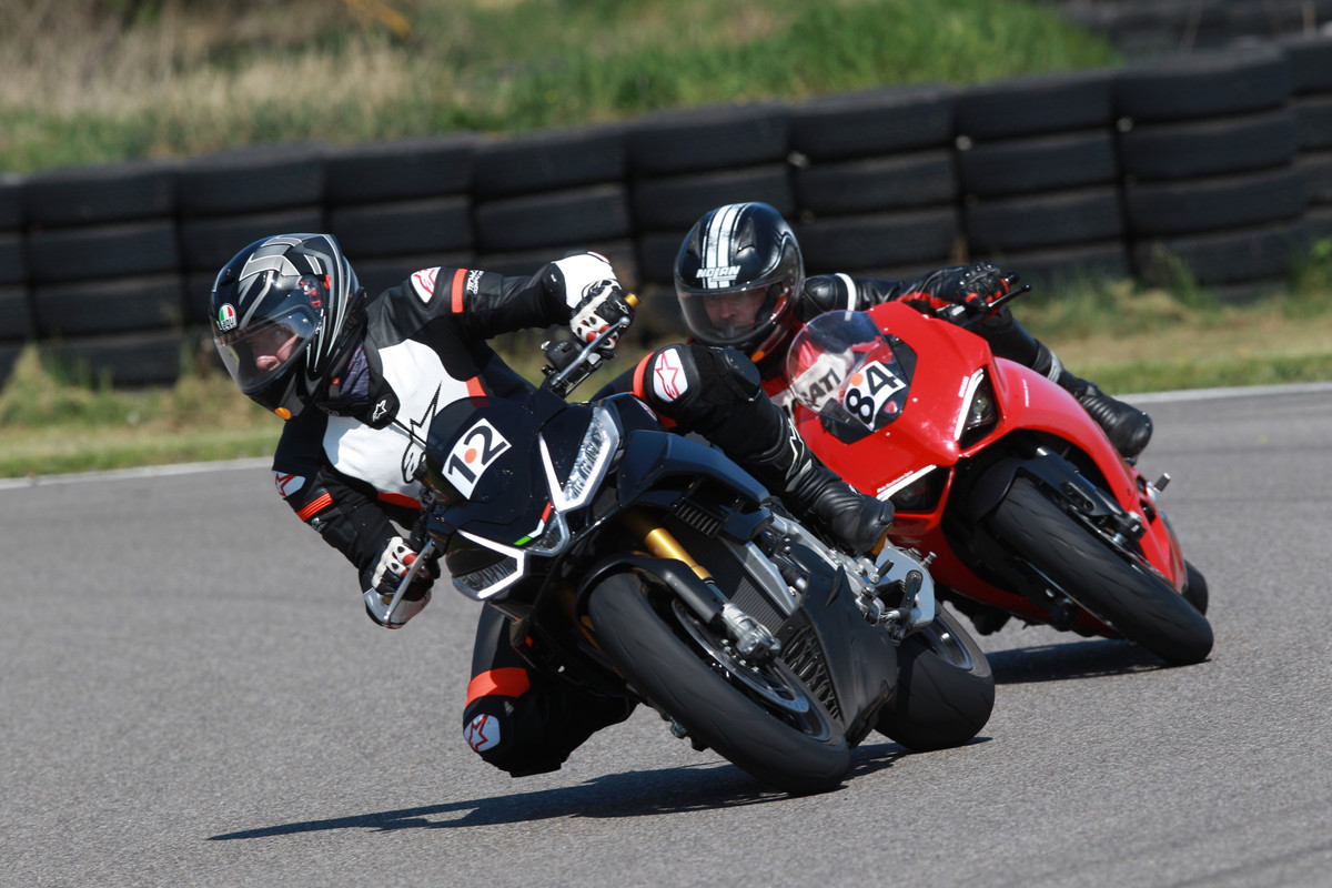 E5347A23-5329-48EB-967F-D898A3B1C12E