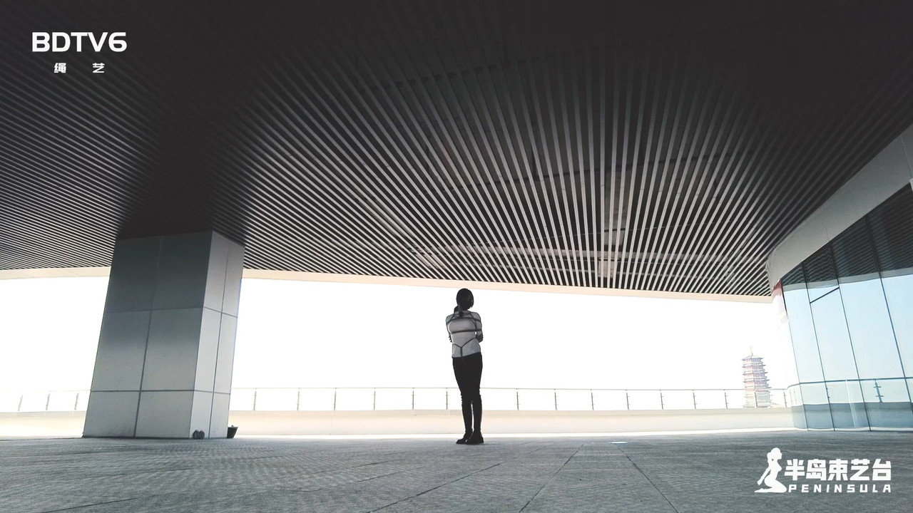 半岛束艺 爱臭美的扎林娜公园一日游.mp4_20210217_133030.542