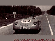 24 HEURES DU MANS YEAR BY YEAR PART ONE 1923-1969 - Page 32 53lm52-Renault4cv-RNU-ABriat-YLesur-1