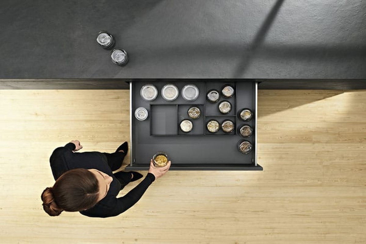 Blum-AMB0002-AA-FOT-FO-BAU-SALL-AOF4-V1-Enlarged