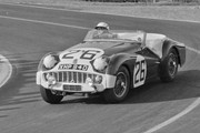 24 HEURES DU MANS YEAR BY YEAR PART ONE 1923-1969 - Page 47 59lm26-TR3-P-Bolton-M-Rothschild-3