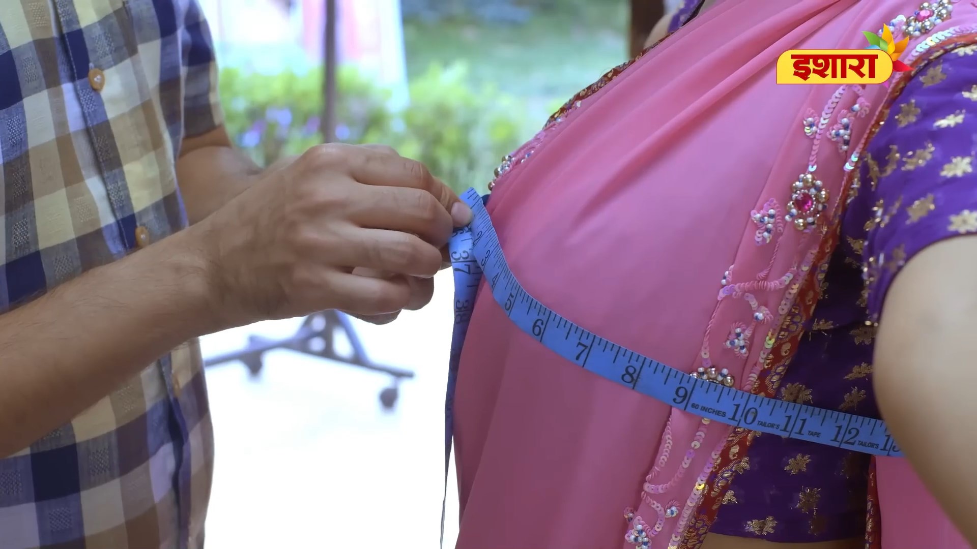 Tailor ultilizing ladies by measuring their boobs and tummy mp4 ...