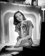 Lauren-Bacall-c52