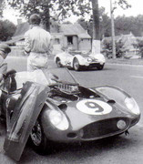  1960 International Championship for Makes - Page 3 60lm09-F250-TRI-60-W-von-Trips-P-hill-5