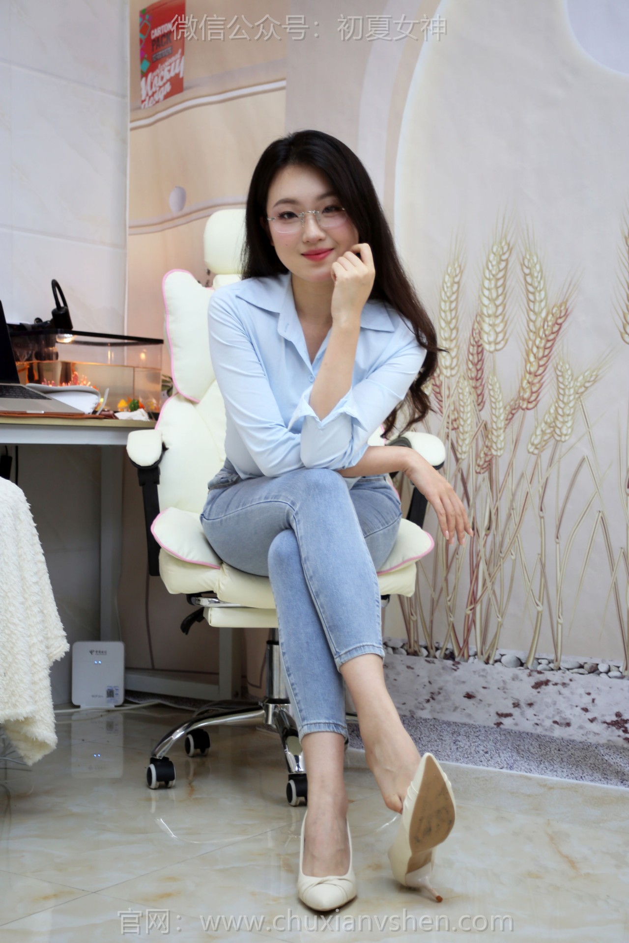 夏小小nude《初夏女神》写真，室内的，清新与优雅的双重享受插图