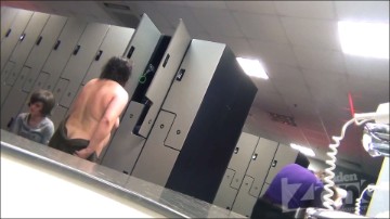 [Image: Voyeur57755101209.jpg]