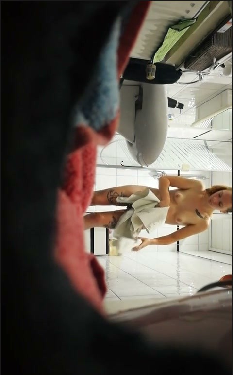 [Image: Voyeur35775142725.jpg]